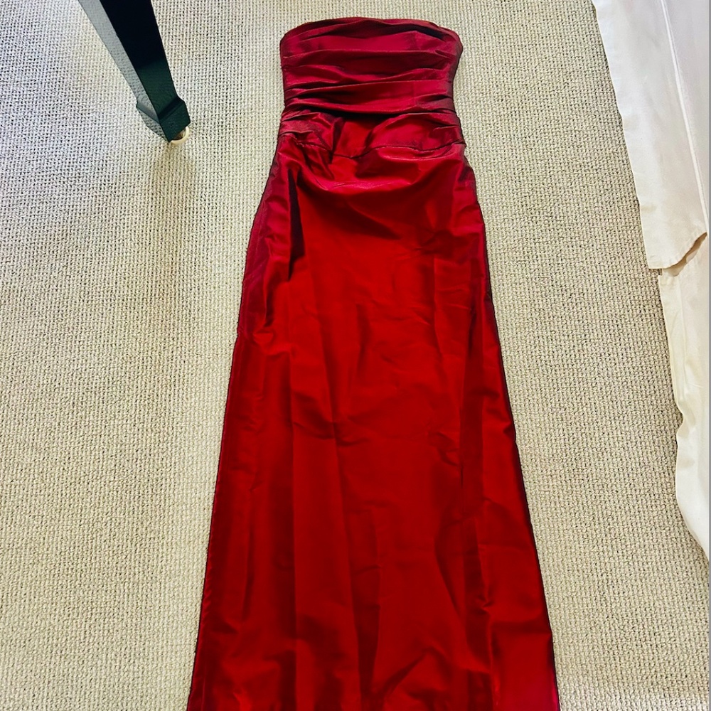 Amsale Burgundy Taffeta — Strapless (12 / fits 10)